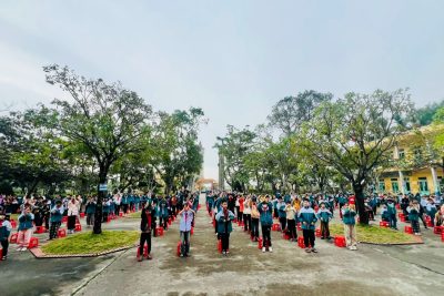 GIAO LƯU TIẾNG ANH ĐẦU TUẦN – MỘT BUỔI SÁNG VUI HỌC ĐẦY TIẾNG CƯỜI